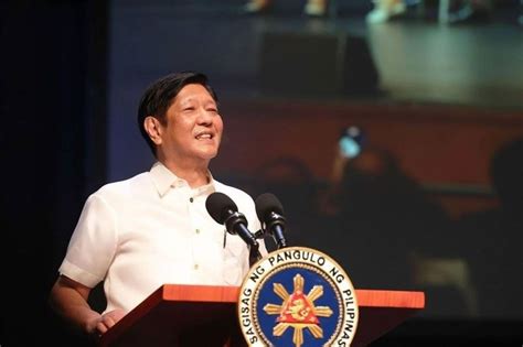 Marcos OKs promotion of 12 senior PNP officers .
